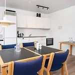 In Vederso Park- Shared Kitchen בית נופש Ulfborg